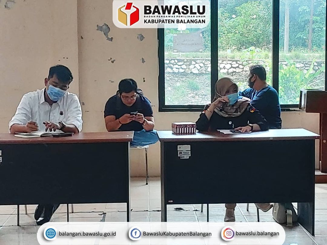 Penyerahan APK dan Bahan Kampanye