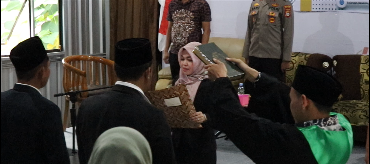 Lantik 3 PAW Panwaslu Kecamatan