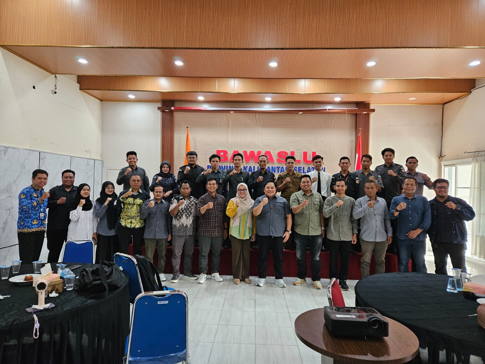 Penguatan Pengawasan SIPOL, Bawaslu Balangan Ikuti Rapat Pemutakhiran Data Parpol Berkelanjutan