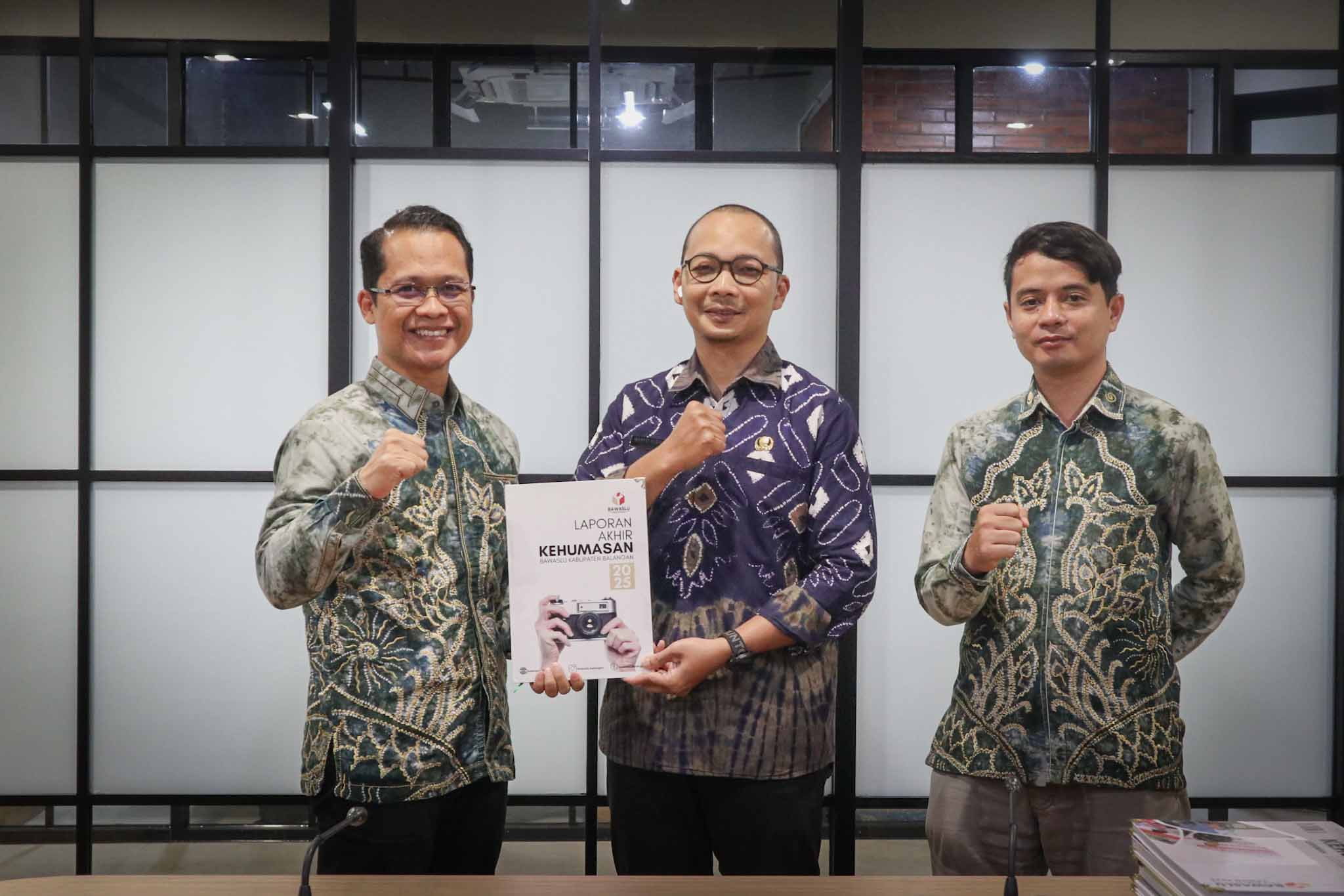 Penguatan Informasi Publik, Bawaslu Balangan Sampaikan Laporan Kehumasan 2025