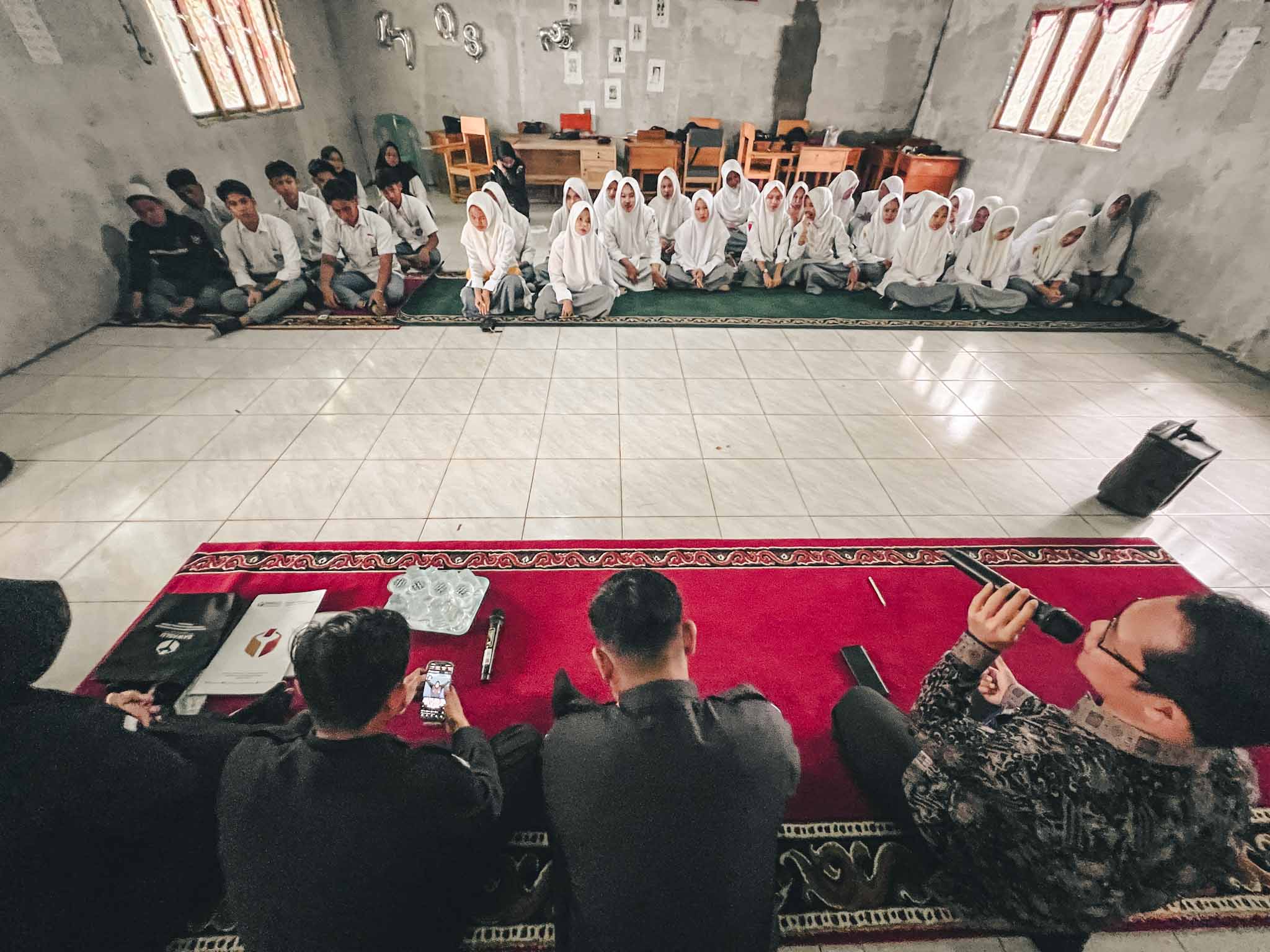 Dari Madrasah, Bawaslu Balangan Jaga Akurasi Data Pemilih