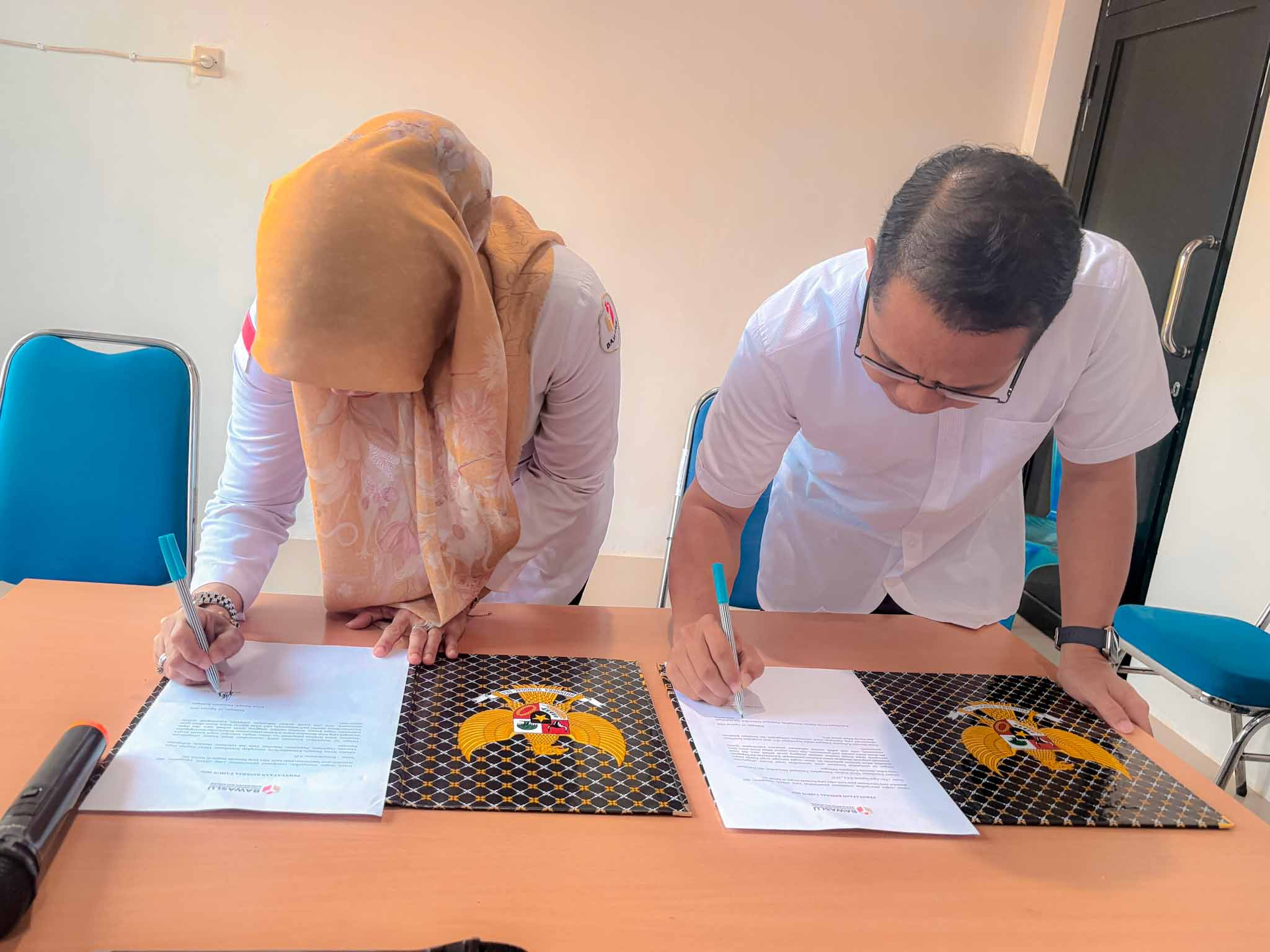 Bawaslu Balangan Teguhkan Komitmen Kinerja Pengawasan melalui Penandatanganan IKU 2026