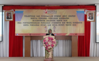 Pelantikan dan pengambilan sumpah janji jabatan Panitia Pengawas Pemilihan Kecamatan(Panwascam) se-Kabupaten Balangan tahun 2019