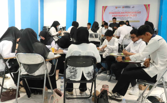  Cetak Pengawas Demokrasi Muda, Bawaslu Balangan Gelar P2P di UnivSM