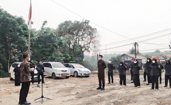 Bukan Sekadar Apel, Bawaslu Balangan Ingatkan Jajaran Tetap Waspada di Tengah Kabut Asap